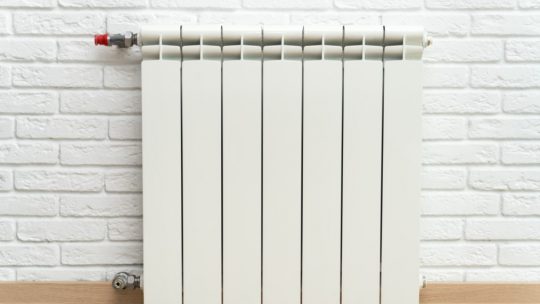 Comment faire pour remplacer un vieux radiateur ?